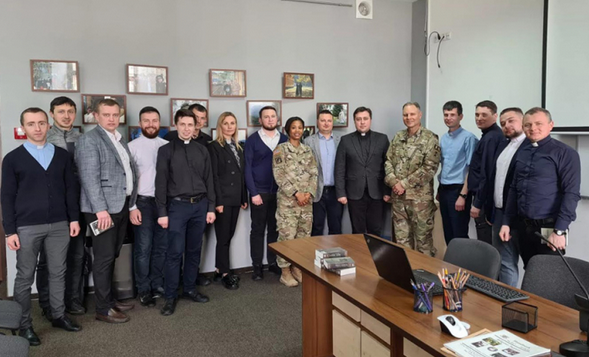 Капелани УГКЦ обговорили особливості служіння з капеланом Збройних сил США