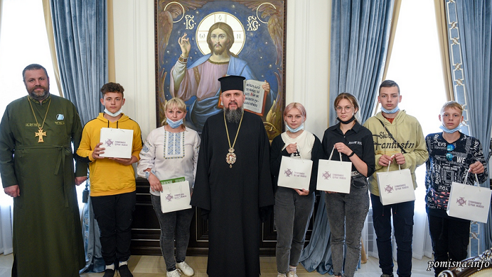Глава ПЦУ зустрівся з дітьми із зони ООС