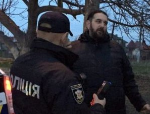 Оштрафовано священника УПЦ (МП), який їздив за кермом на підпитку і обзивав поліцейських "сволотою бандерівською"