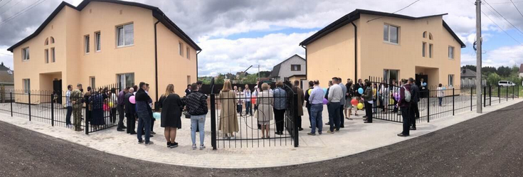 Баптисти побудували два будинки сімейного типу в Житомирі