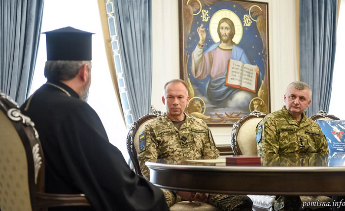 Предстоятель ПЦУ обговорив з командувачем Сухопутних військ ЗСУ співпрацю духовенства і військових