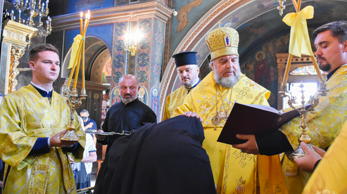 ПЦУ заснувала монастир на Вінниччині та освятила новий храм у Рівному