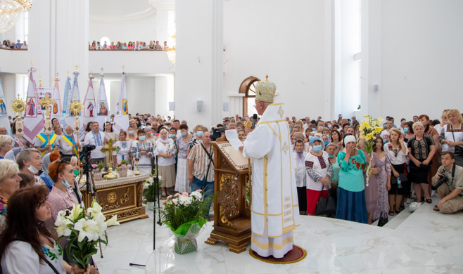 Освячено найбільший храм УГКЦ в Івано-Франківську