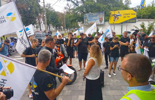У Полтаві пастори й колишні наркозалежні просили СБУ не втручатися в роботу реабілітаційних центрів