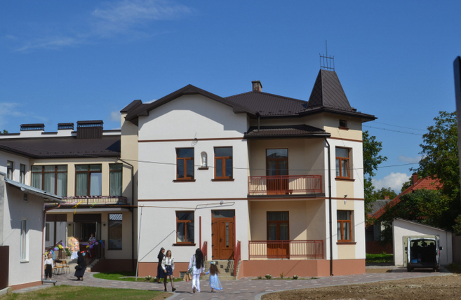 На Львівщині відкрили новозбудований дитсадок УГКЦ