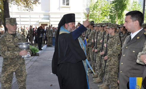 Єпископ ПЦУ благословив курсантів Військово-юридичного інституту