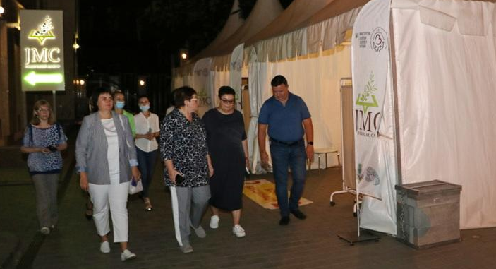 Єврейський медцентр у Дніпрі вакцинував понад 30 000 чоловік за два місяці