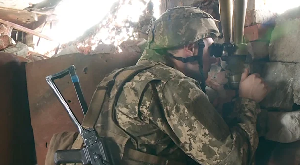 Окупанти на Луганщині обстріляли мирне населення та пошкодили храм 19 століття