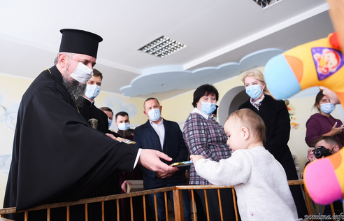 Глава ПЦУ навідав Івано-Франківський обласний спеціалізований будинок дитини