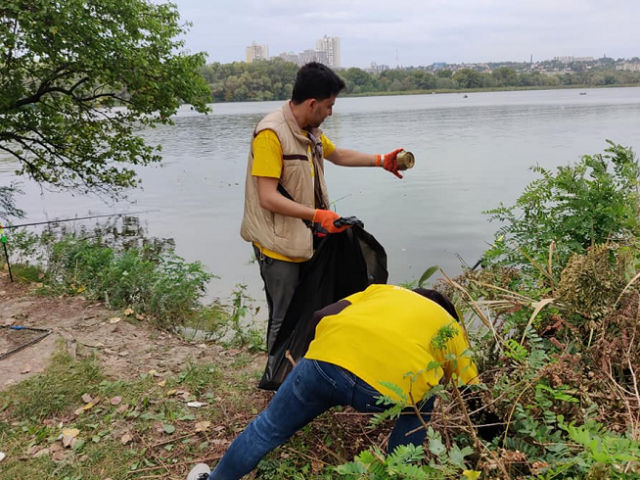 Мусульмани Харкова та Дніпра — учасники екотолоки у рамках World Cleanup Day Мусульмани Харкова та Дніпра — учасники екотолоки у рамках World Cleanup Day