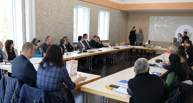 Баптистські пресвітери зі своїми дружинами пройшли два дні тренінгу на Київщині Баптистські пресвітери зі своїми дружинами пройшли два дні тренінгу на Київщині