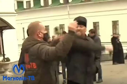 Голова Спілки журналістів засудив напад духовенства УПЦ (МП) на репортерів
