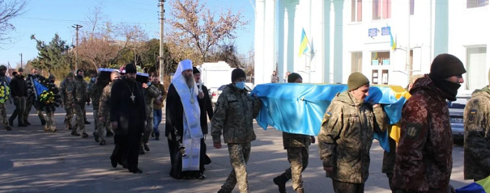 Єпископ УПЦ (МП) звершив відспівування загиблої військової