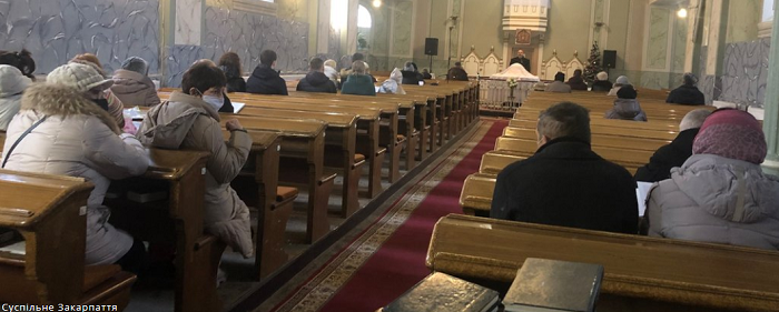 Різдвяні літургії у Закарпатській реформатській церкві провели двома мовами
