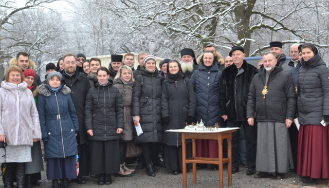 На Львівщині освятили наріжний камінь монастиря УГКЦ На Львівщині освятили наріжний камінь монастиря УГКЦ